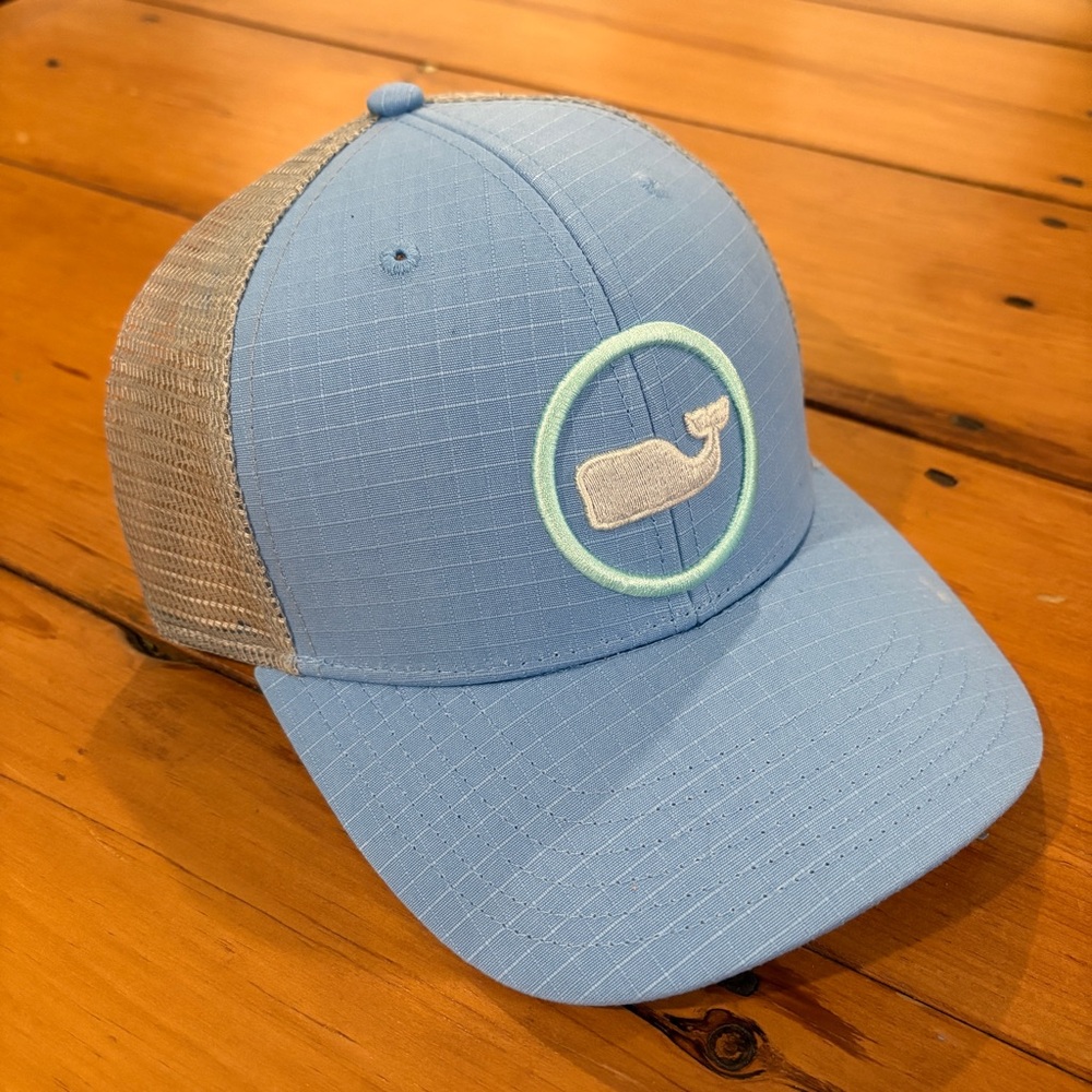 Vineyard Vines Whale Logo Trucker Hat – Light Blue Mesh Back (One Size) NWT